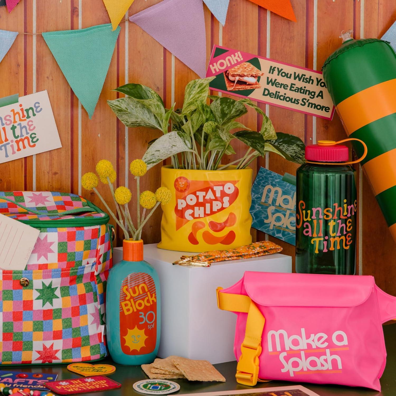 imagebando Diamond Quilted Cotton Wristlet Keychain with Gold Hardware and Keyring Retro Floral